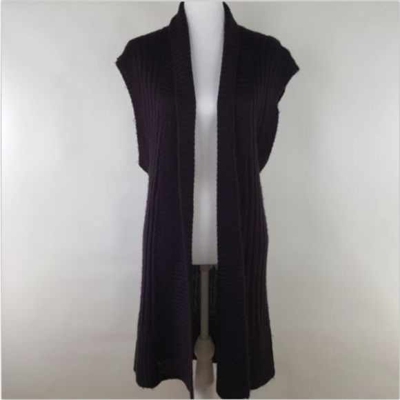 Dollz Sweaters - Dollz Sleeveless Open Front Sweater Size Large